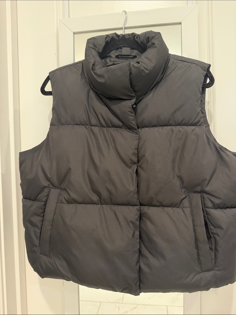 Old Navy Black Quilted Puffer Vest - Women's Sleeveless Coat